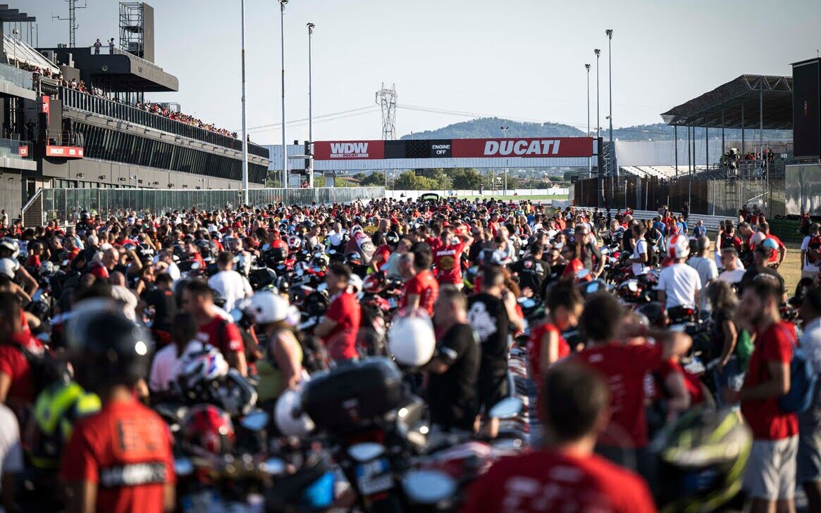 Semana Mundial da Ducati 2024, público recorde