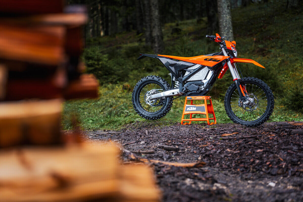 KTM FREERIDE E 2025: a última “fronteira elétrica” ​​do hard enduro